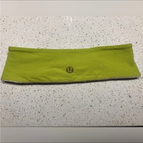 Lululemon & Buff Headband, Knitted Toque, 3 Pashmina Scarves - Picture 3 of 12